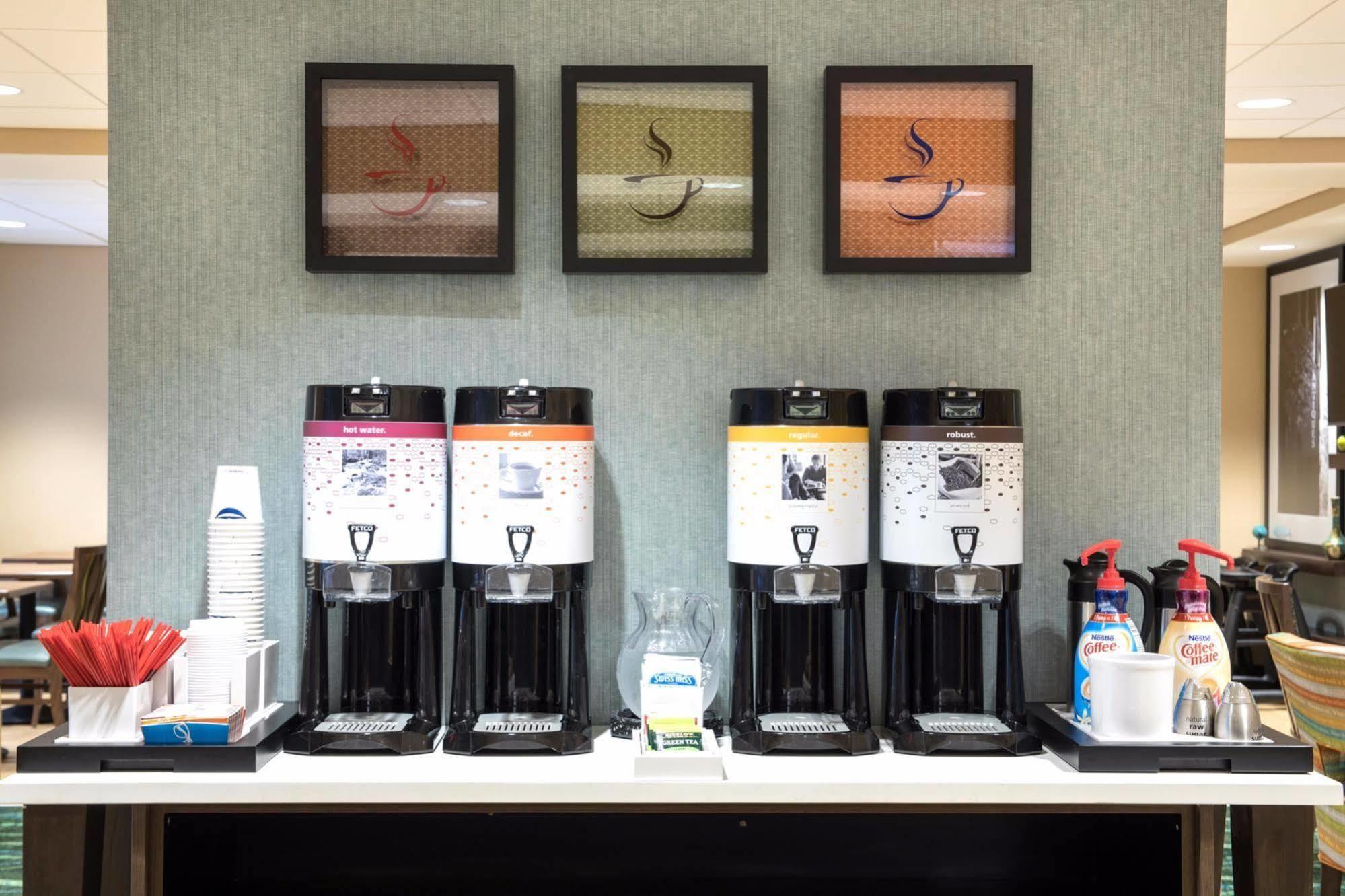Hampton Inn & Suites Big Rapids, Mi Екстер'єр фото